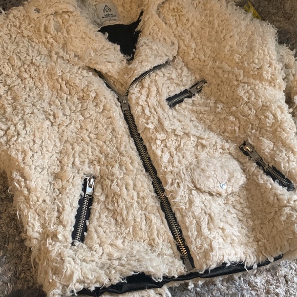 UNIF x Urban Outfitters Jacket Coat off white cream furry Sherpa Moto Sz Small - Picture 5 of 6